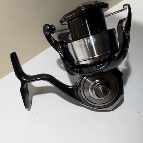 Daiwa Certate 4000 reel like new, loaded with 300 meters line
