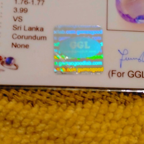 Natural Sapphire green to purple 6.85 carat with certificate