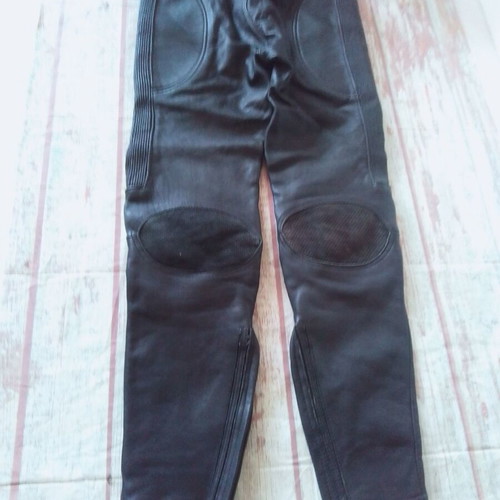 Echtes leather motorcycle pants used with protectors