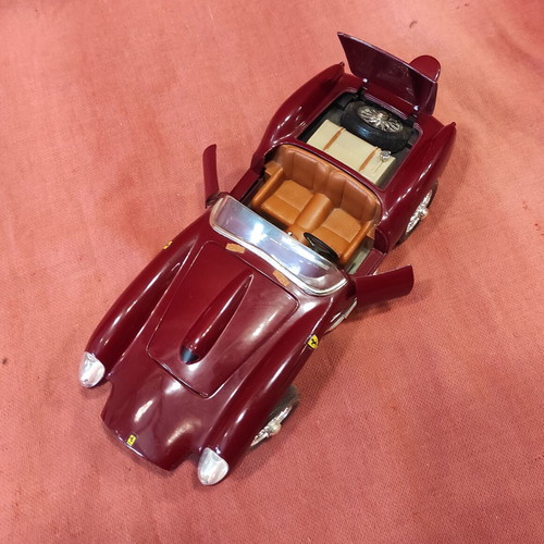 Ferrari 250 Testa Rossa 1958 metal model scale 1:18 new