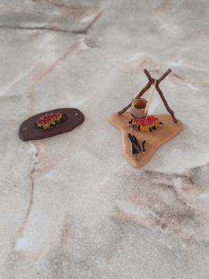 Set of 2 Plasty campfires