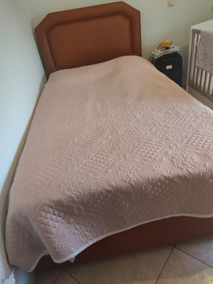 Κρεβάτι ημιδιπλό μεταχειρισμένο με αποθηκευτικό χώρο και στρώμα Candia Strom