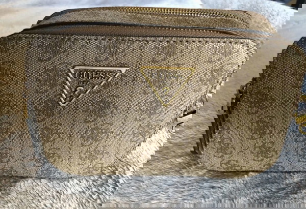 Guess crossbody bag