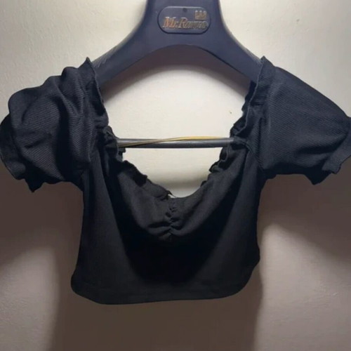 Shein black ribbed off shoulder crop top like new, size M