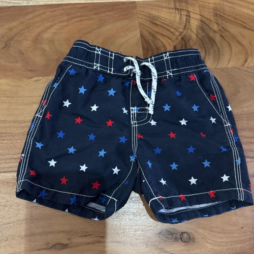 Baby gap shorts like new for 6 months