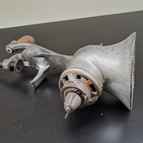 Manual meat grinder used in very good condition