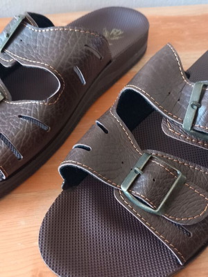 Bella men's slippers new, sizes 45 and 46, brown