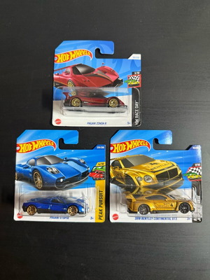 Hot Wheels set with cracks on plastic, sealed