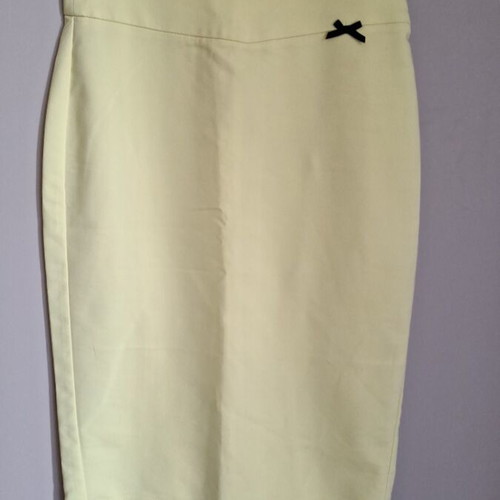 Pencil skirt Lynne used, yellow fitted with back slit, size S