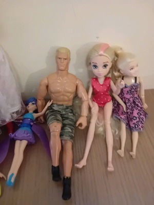 Dolls used, lot