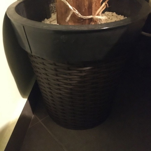 Artificial banana plant used, height 1.80 m
