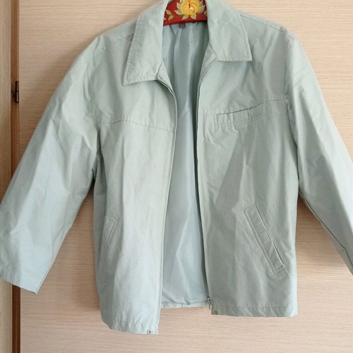 Nylon windbreaker jacket blue medium like new