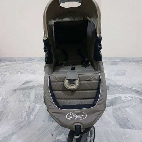 Baby Jogger City Mini Stroller like new, one-hand fold