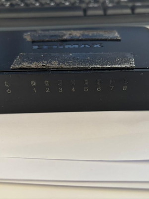 Edimax ES-3308P Network Switch used, Unmanaged L2, 10/100 Mbps PoE