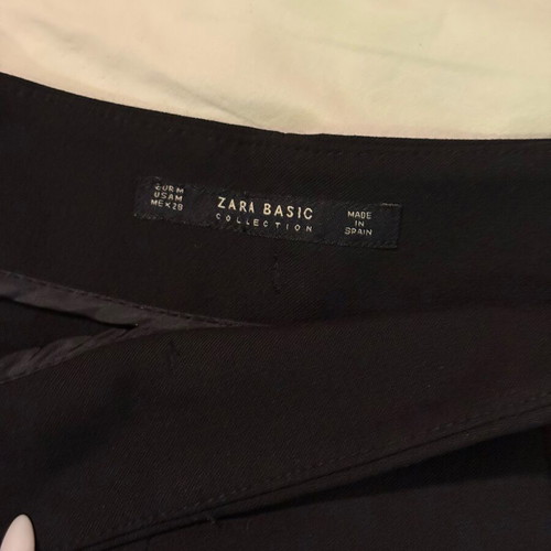 Zara shorts like new, black with silver side detail size M