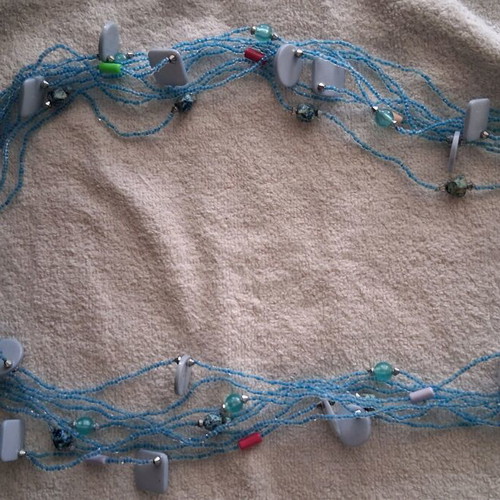 Long necklace like new