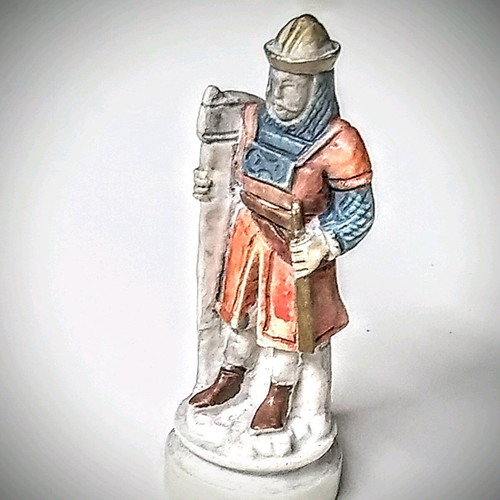 DeAgostini Camelot Series figure used, ceramic