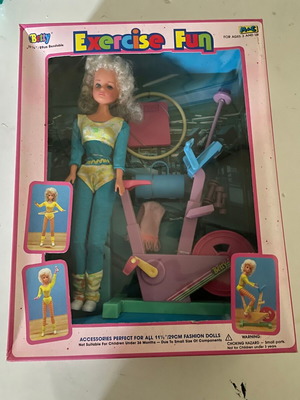 Vintage 90s Betty Exercise Fun doll new