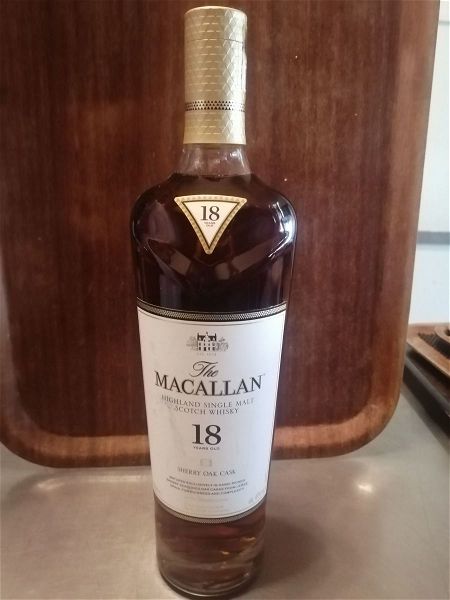  Macallan sherry oak whiskey 18 year old poto