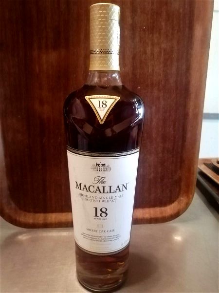 Macallan sherry oak whiskey 18 year old poto