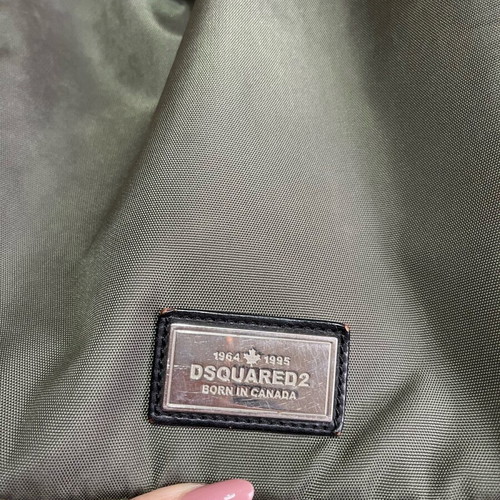 Τσάντα χιαστί Dsquared2 σαν καινούργιο, χακί με μαύρο λεκέ