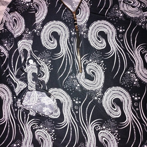 Blouse XL with zipper for neckline adjustment and unique sleeves