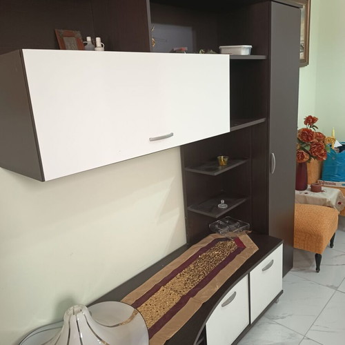 Living room unit like new 2.50 m length by 2 m height
