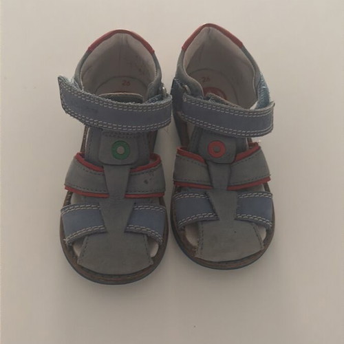 Kickers children's sandals size 20 like new