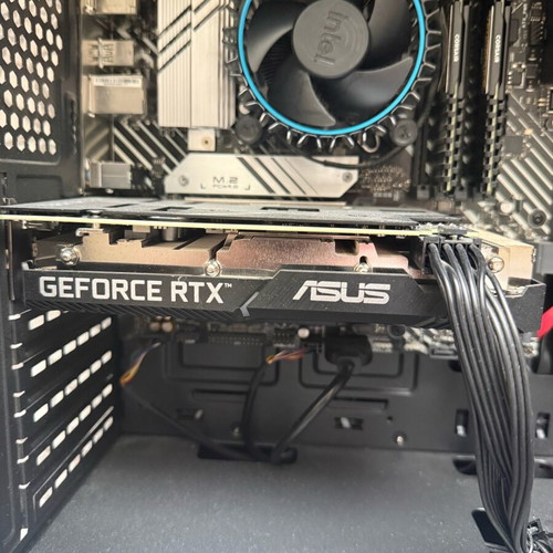 Gaming PC RTX 3050 8Gb I5 12400 32Gb RAM like new