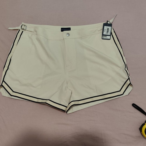 Reserved women's shorts XL new, off-white