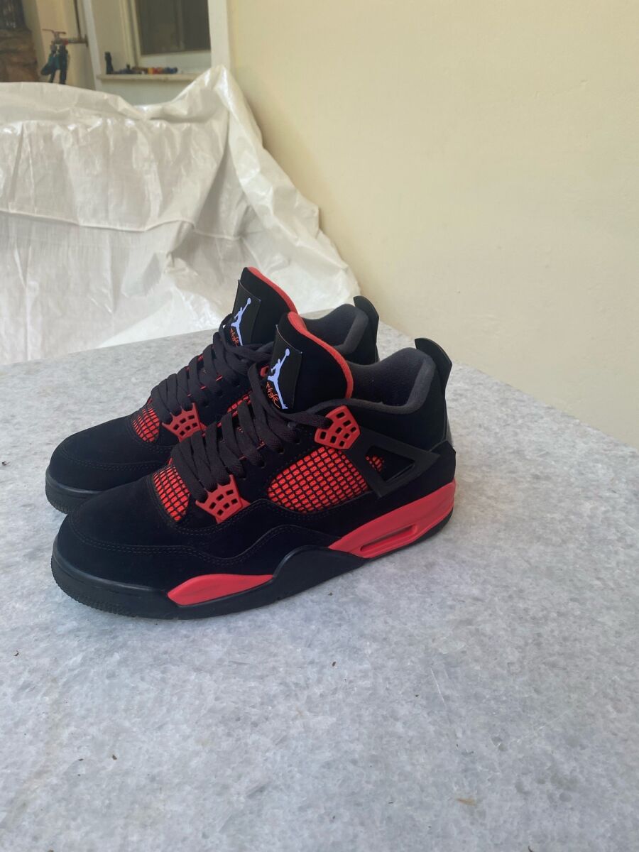 deadpool jordan 4