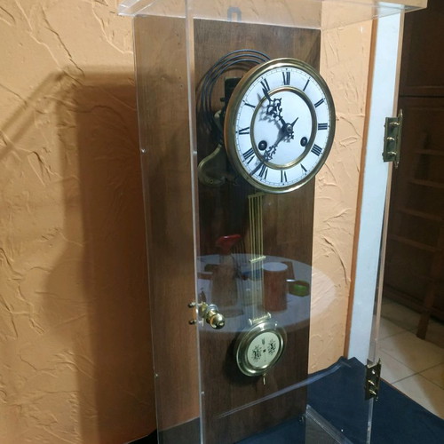 Wall clock wind-up new with plexiglass dial