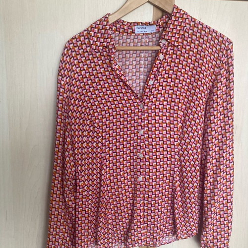 Bershka shirt large like new