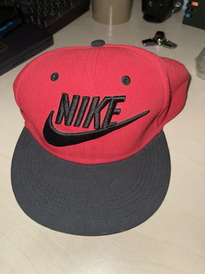 Nike cap, unisex, one size, black and red