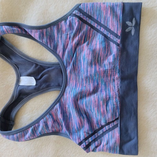 Sports bra used in Small Medium size pink multicolor
