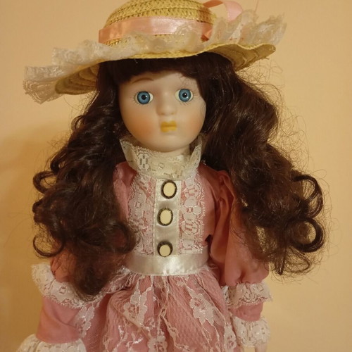 Vintage Porcelain Doll Suzette 1988-1989 Heritage Mint Ltd 40cm like new