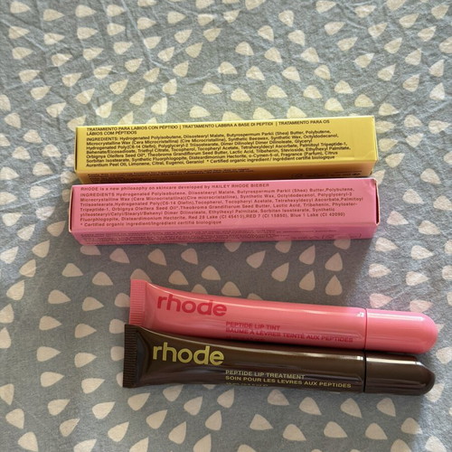 Rhode Peptide Lip Treatment new, Jelly Bean and Caramelised Banana