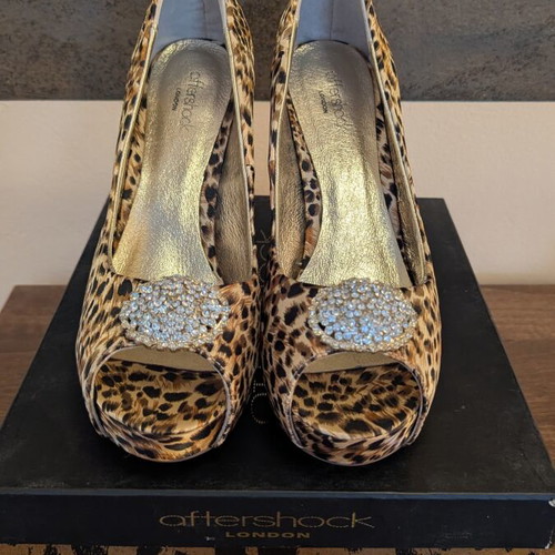 AfterShock London Stiletto peep toe shoes, satin leopard print
