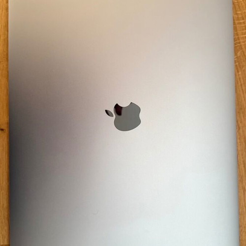 MacBook Pro 16” i9 2.3GHz 16GB RAM 1TB SSD used