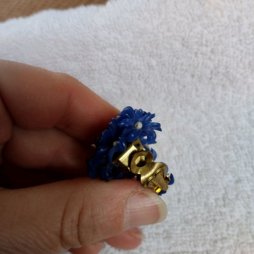 Clip-on earrings new, lightweight, plastic, white and blue