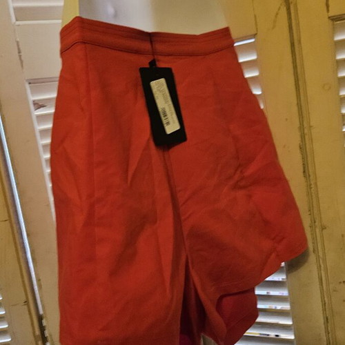 Skort red coral new with tag, size XS