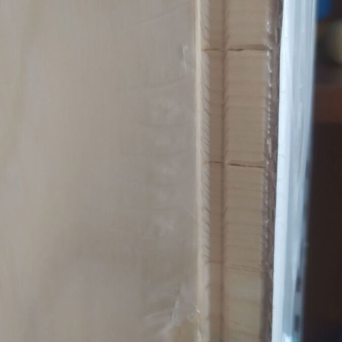 Maple wood flooring 8 sealed packages, new, 22.46 m2 coverage