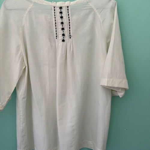 Weekend Max Mara white blouse with blue and black embroidery, like new