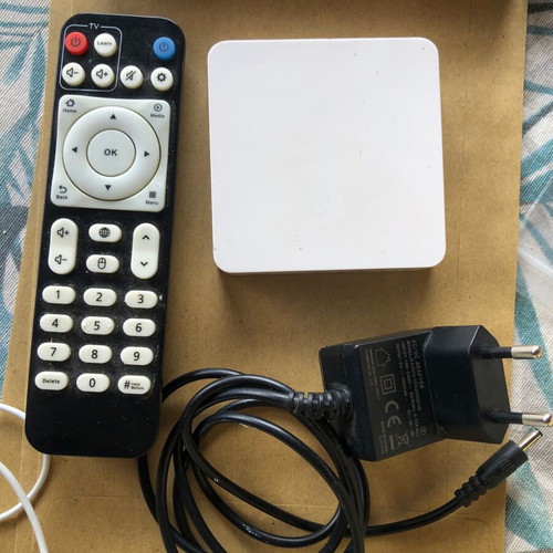 Google Box like new for converting TV to smart