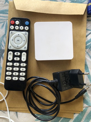 Google Box like new for converting TV to smart