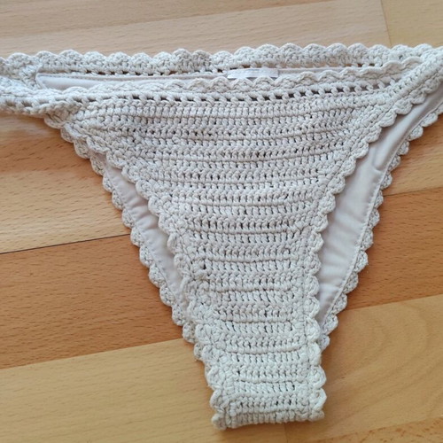 Pull & Bear knitted bikini size S like new, white
