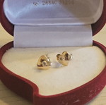 K14 Gold Heart Stud Earrings like new, 1.05g