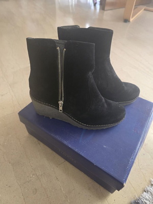Platform ankle boots new, size 38, black