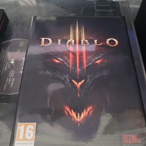 Diablo 3 PC case used, excellent condition