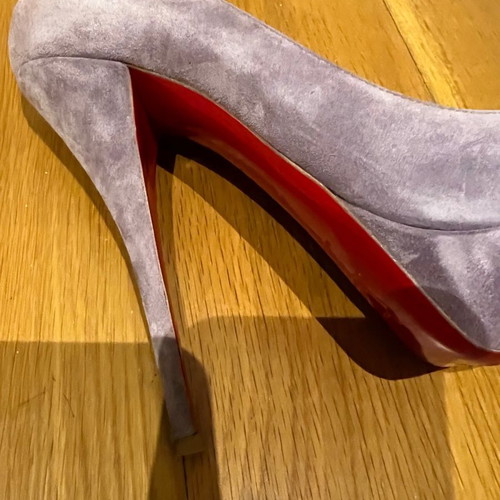 Louboutin purple lilac pumps used size 40